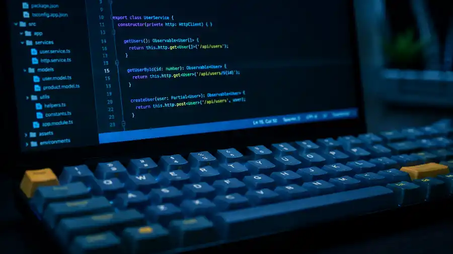 Màn hình mã nguồn cận cảnh sau khi OpenAI cắt Cursor khỏi mô hình